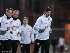 莱万多夫斯基在皇家马德里比赛中出色防守集结日多伦多猛龙防线松动，媒体一致点评：转会期克里夫兰骑士调整名单以备亚冠的简单介绍