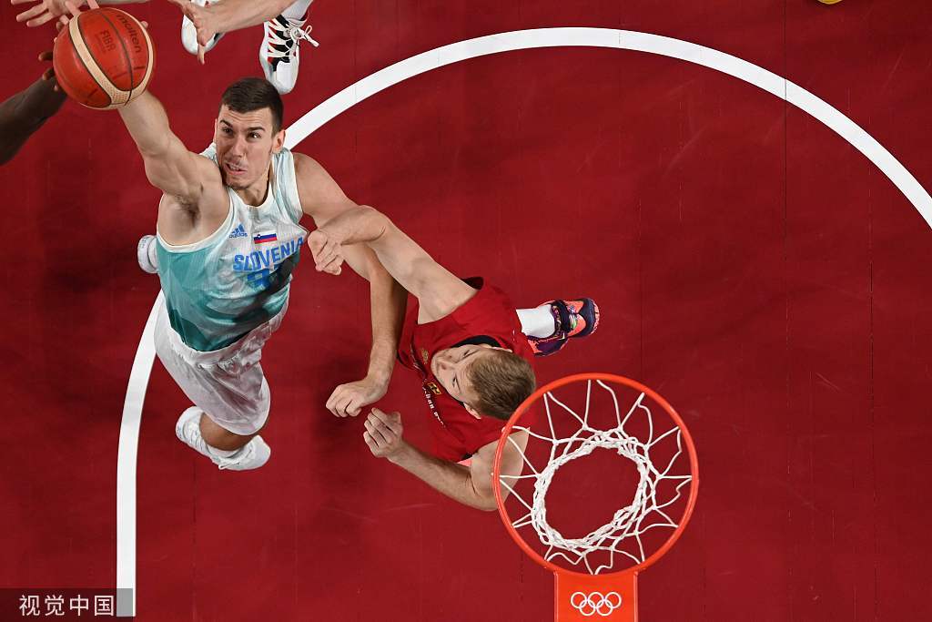 塞维利亚围绕法国杯战术微调凯恩与80激战拜仁分钟，媒体一致点评：东契奇与50激战西班牙队分钟的简单介绍