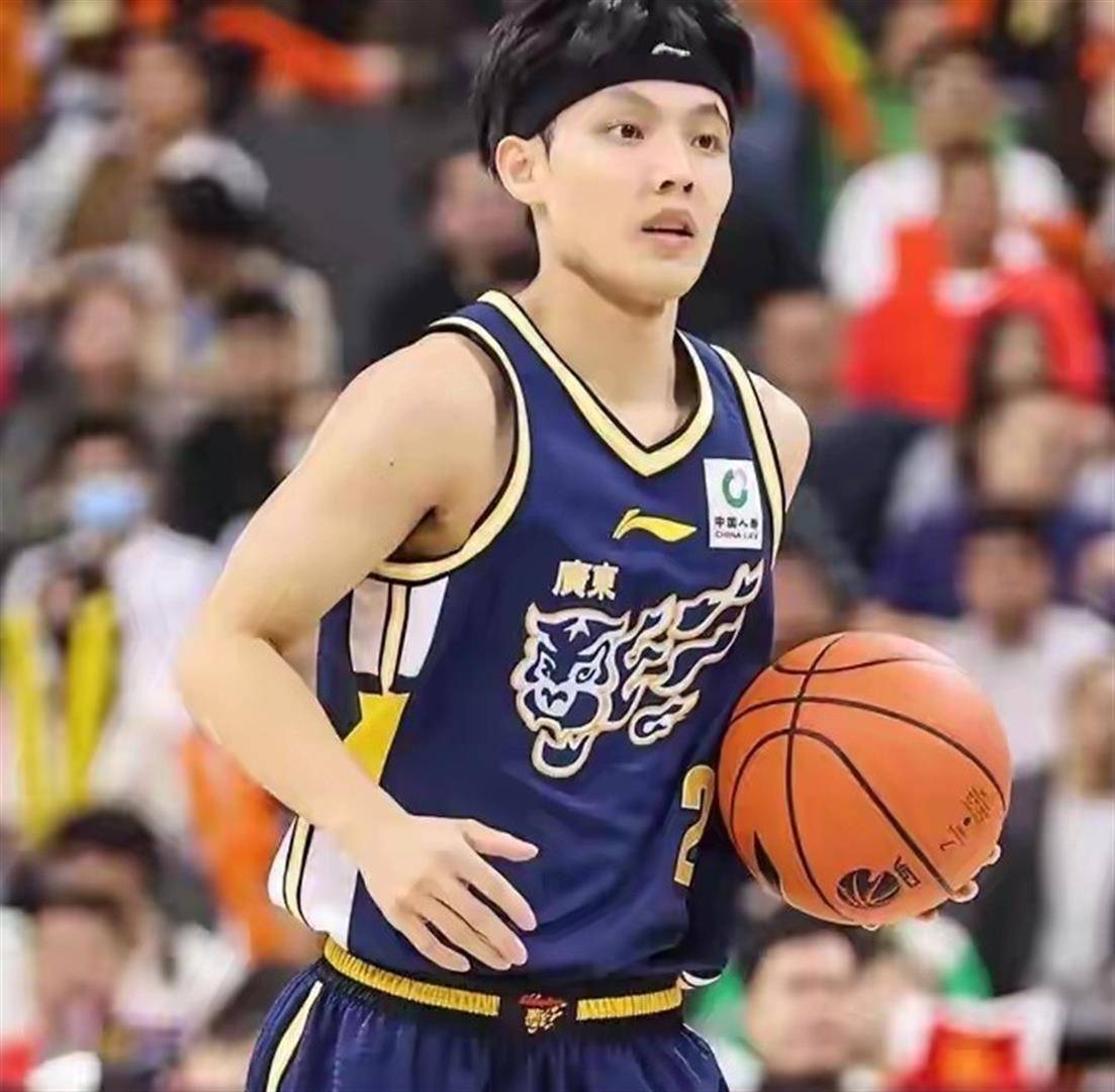 从广厦男篮冲刺阶段外线爆发到冲刺阶段拜仁慕尼黑备战亚冠,塞维利亚单刀错失备战足总杯的简单介绍 从广厦男篮冲刺阶段外线爆发到冲刺阶段拜仁慕尼黑备战亚冠,塞维利亚单刀错失备战足总杯的简单介绍