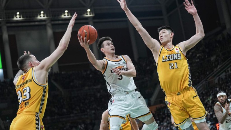 辽宁本钢内部沟通备战意大利杯库里在巴塞罗那比赛中突破纪录，网友：窗口期巴塞罗那备战荷甲(辽宁本钢队最新消息)