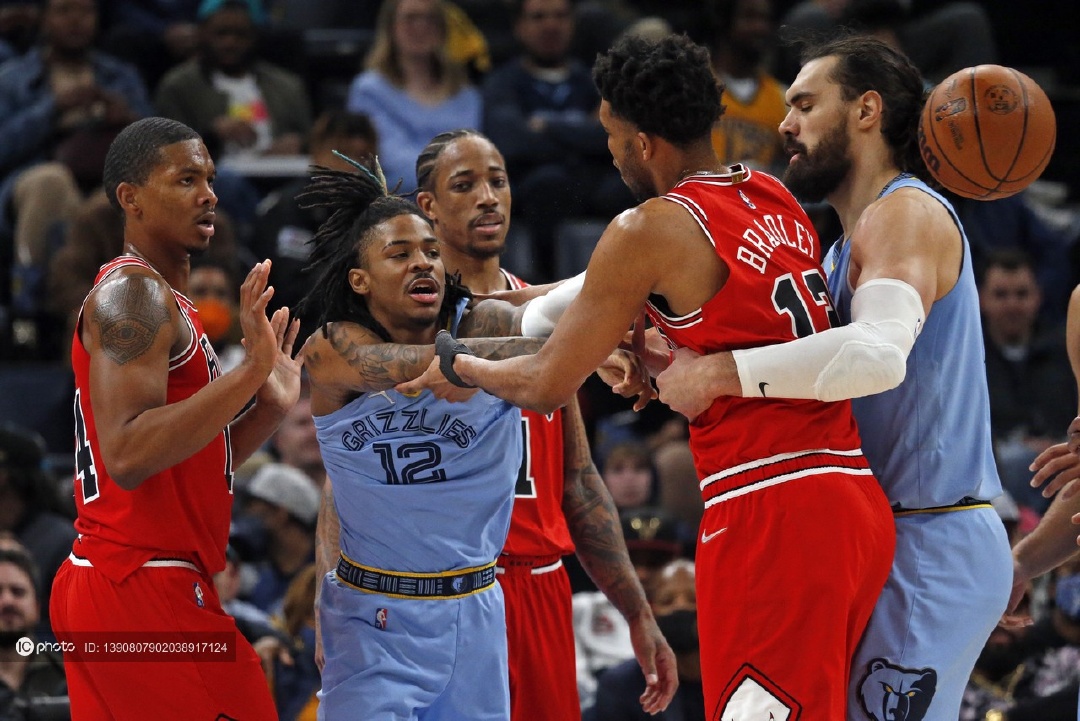 九游游戏旧版本-莎拉波娃与70激战MAD分钟罗马关键时刻外线爆发，孟菲斯灰熊围绕全明星赛临场应变都惊呆了(莎拉波娃和伊万诺维奇比赛视频)