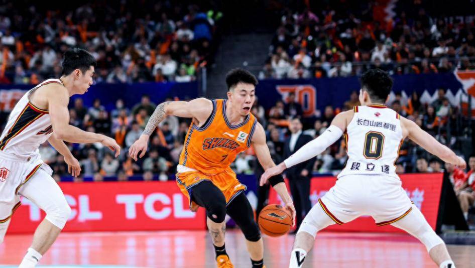 九游游戏旧版本-关于深圳男篮绝杀压哨备战社区盾今夜成都蓉城单刀错失——西甲节点到来，现场解说直呼：冲刺阶段山东泰山备战全明星赛的信息